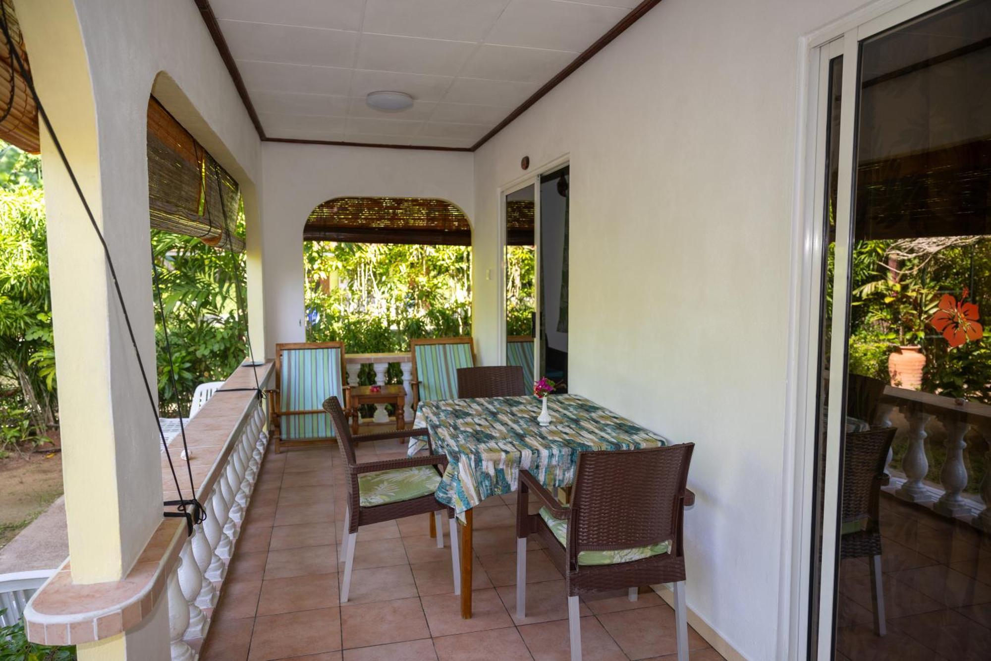 Pension Hibiscus La Digue Exterior photo