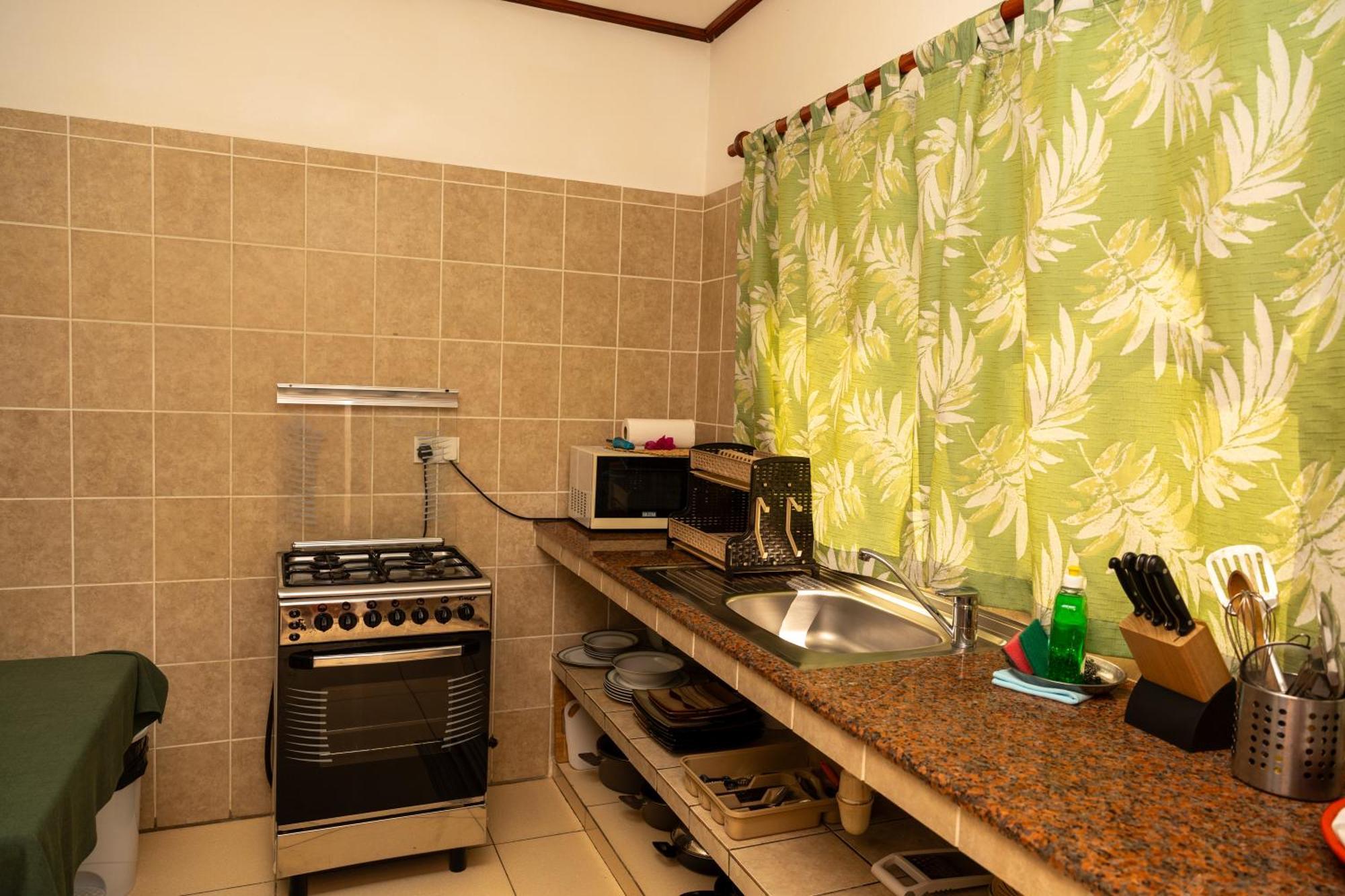 Pension Hibiscus La Digue Exterior photo
