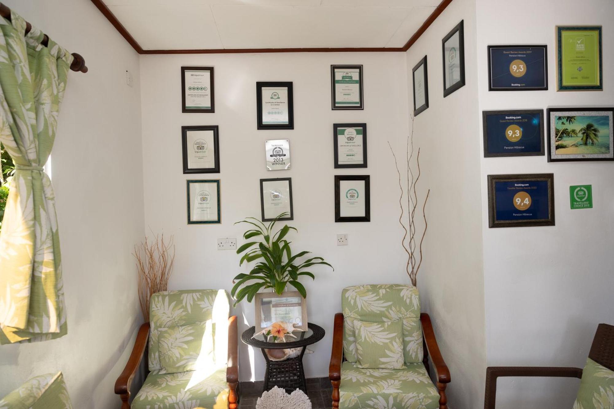 Pension Hibiscus La Digue Exterior photo