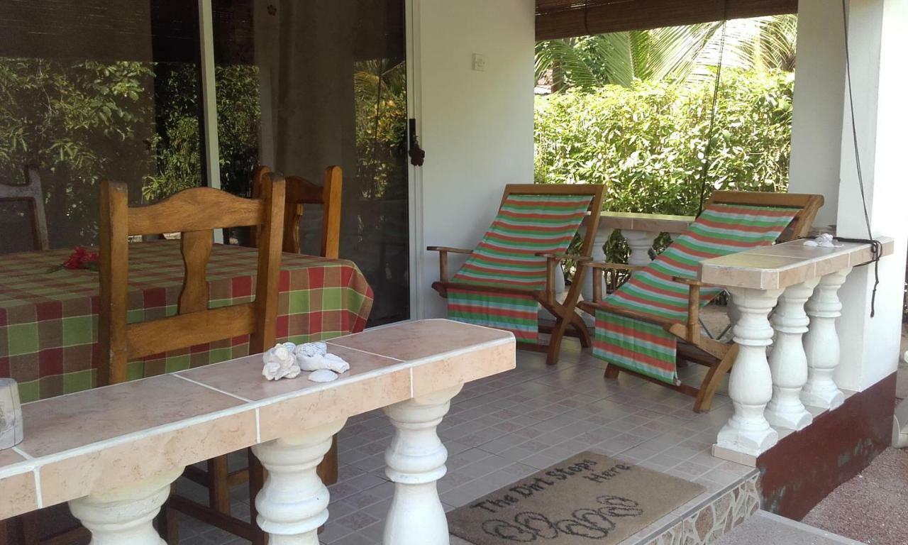 Pension Hibiscus La Digue Exterior photo